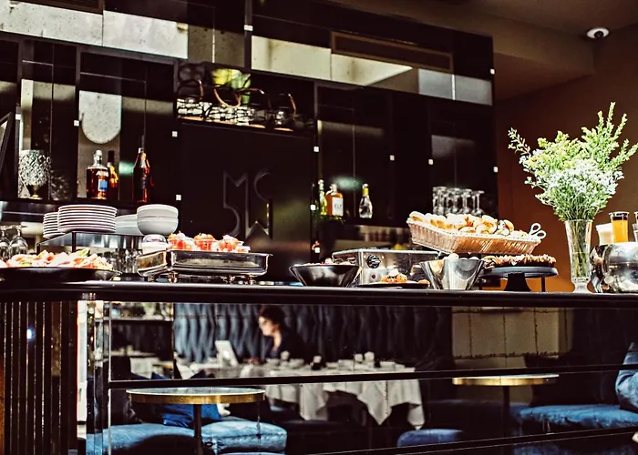 Monsieur Cadet Hotel&spa Hotel 4*