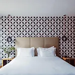 Hotel Monsieur Cadet & 4*