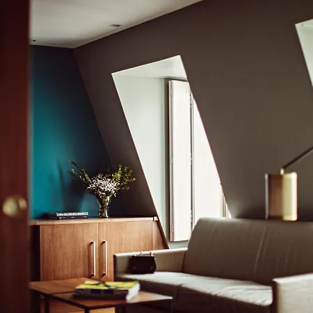 Hotel Monsieur Cadet & Paris