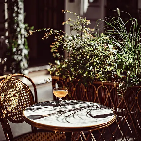 Hotel Monsieur Cadet & Paris