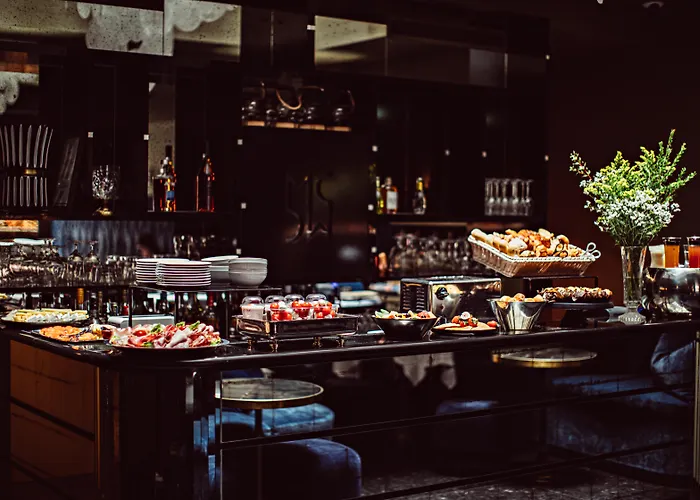 Monsieur Cadet & 4* Париж