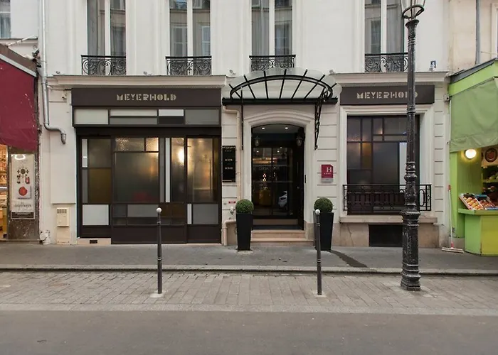 Отель Monsieur Cadet &